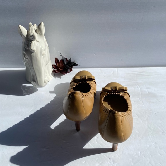 🥿Pre Loved Tan Tory Burch Heels - Picture 9 of 12